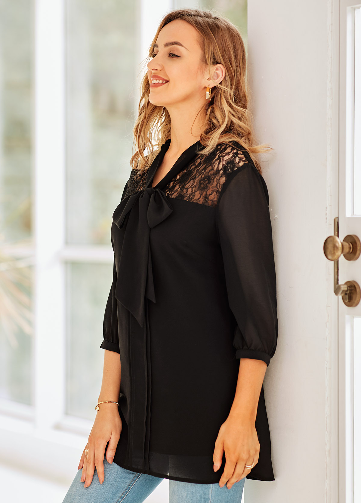 Tie Neck Lace Stitching 3/4 Sleeve Blouse | picture 3
