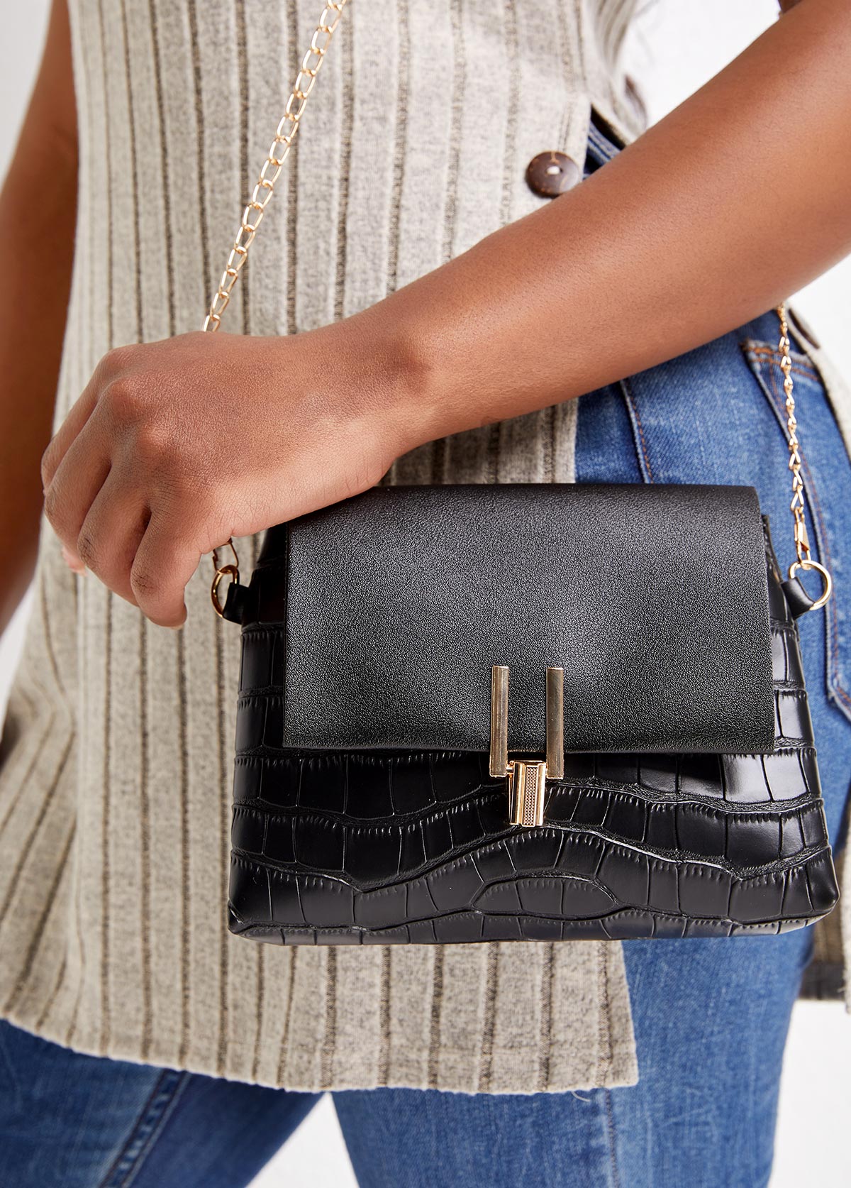 Black Pushlock Chains Design Shoulder Bag | picture 