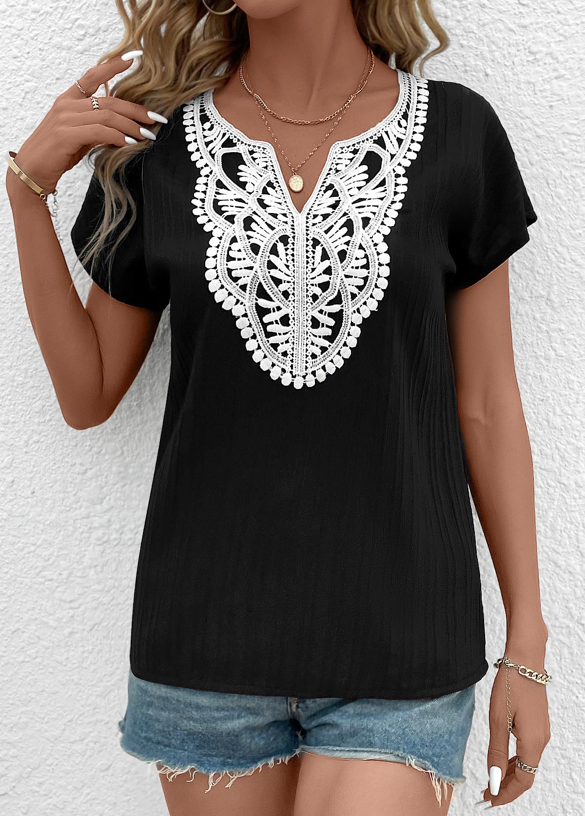 Black Patchwork Short Sleeve Split Neck T Shirt | picture 