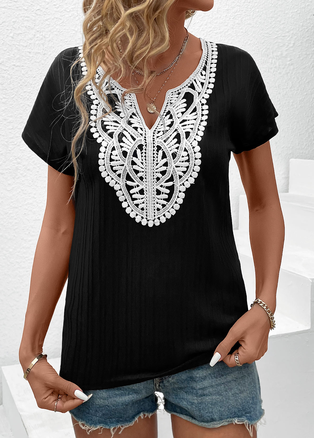 Black Patchwork Short Sleeve Split Neck T Shirt | picture 
