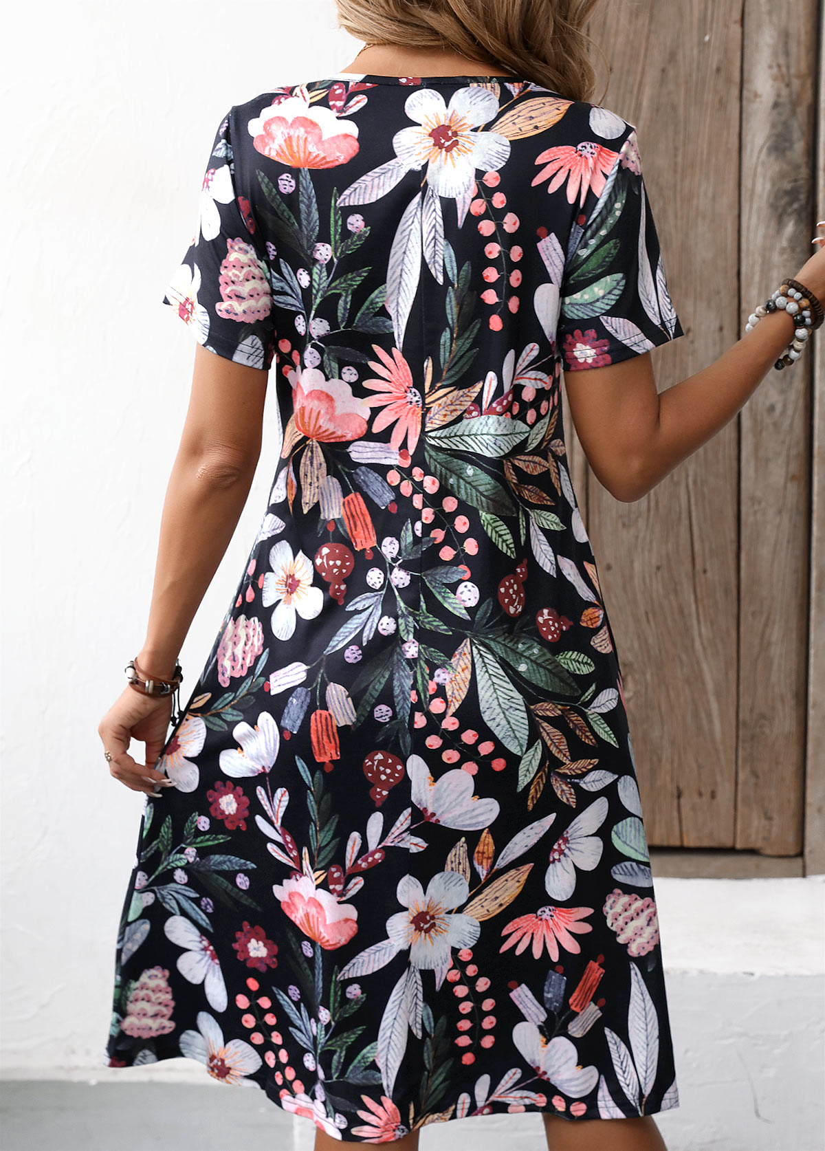 Black Pocket Floral Print Short Sleeve Round Neck Dress | picture 