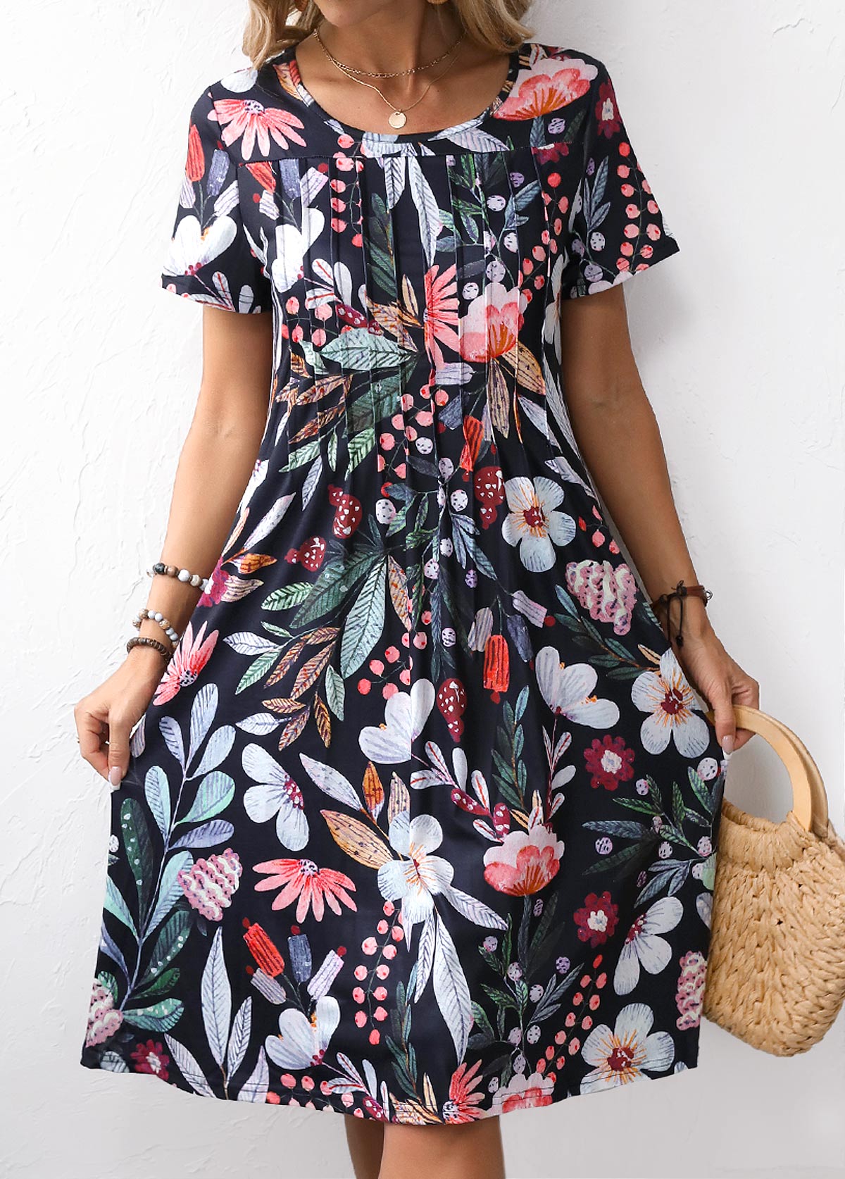 Black Pocket Floral Print Short Sleeve Round Neck Dress | picture 