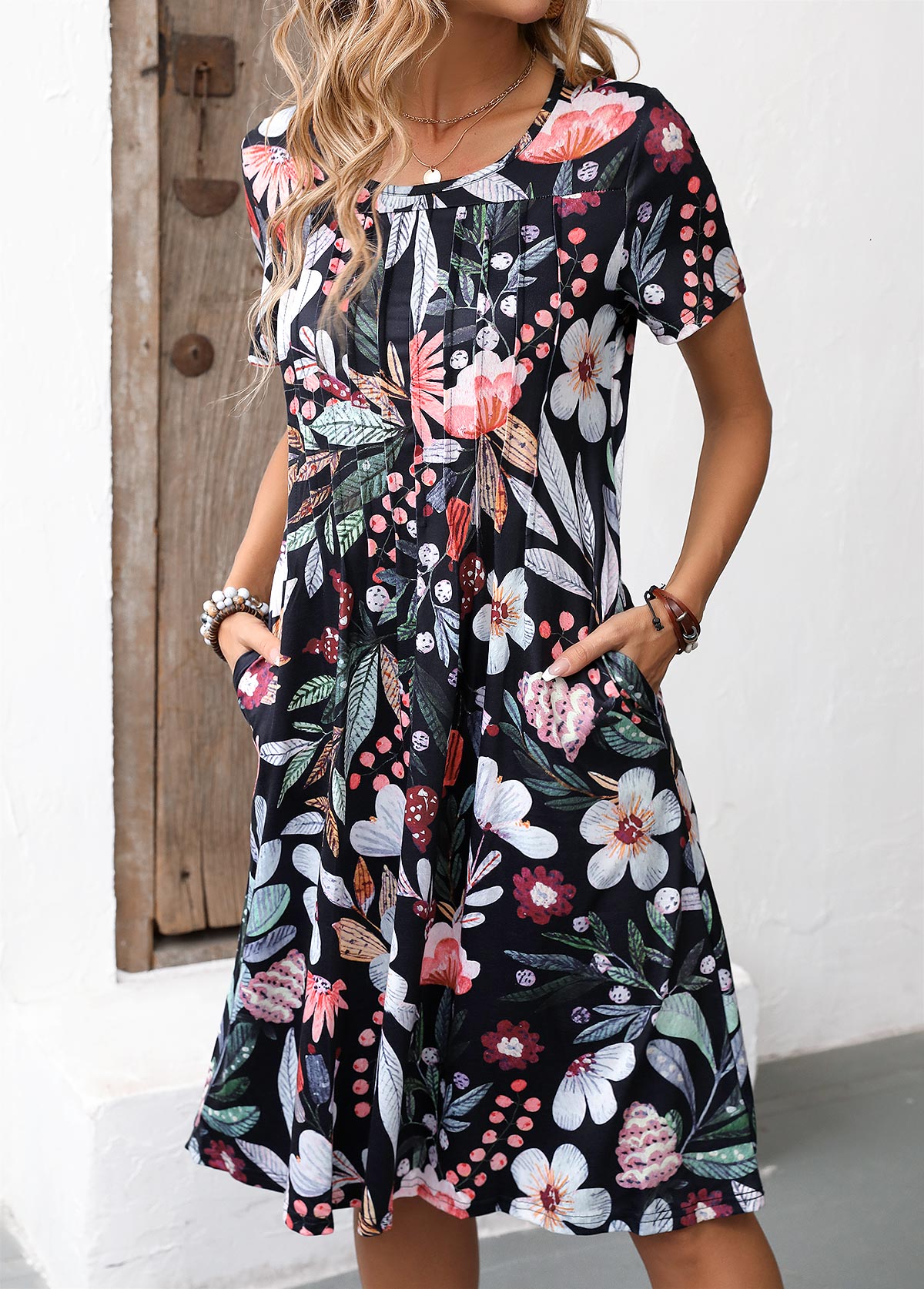 Black Pocket Floral Print Short Sleeve Round Neck Dress | picture 