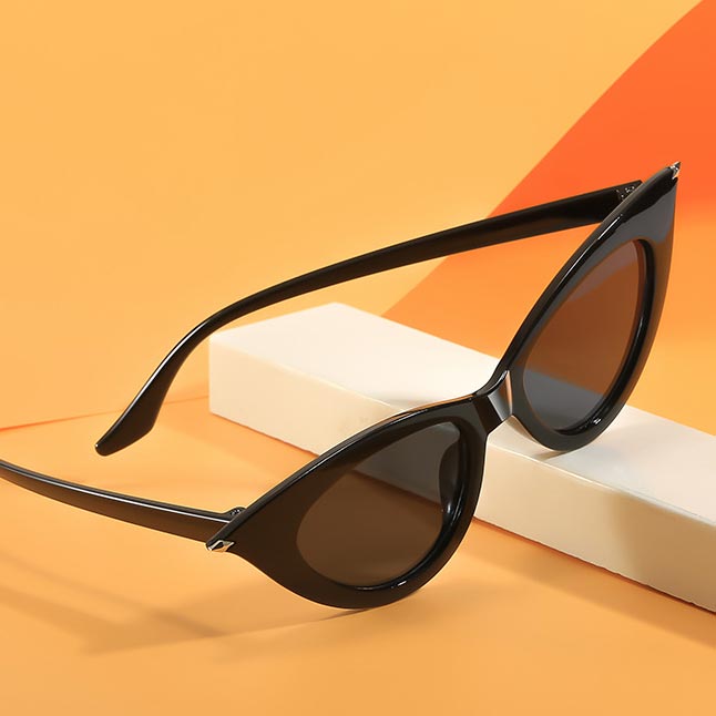 Black Color Cat Eye Plastic Sunglasses | picture 