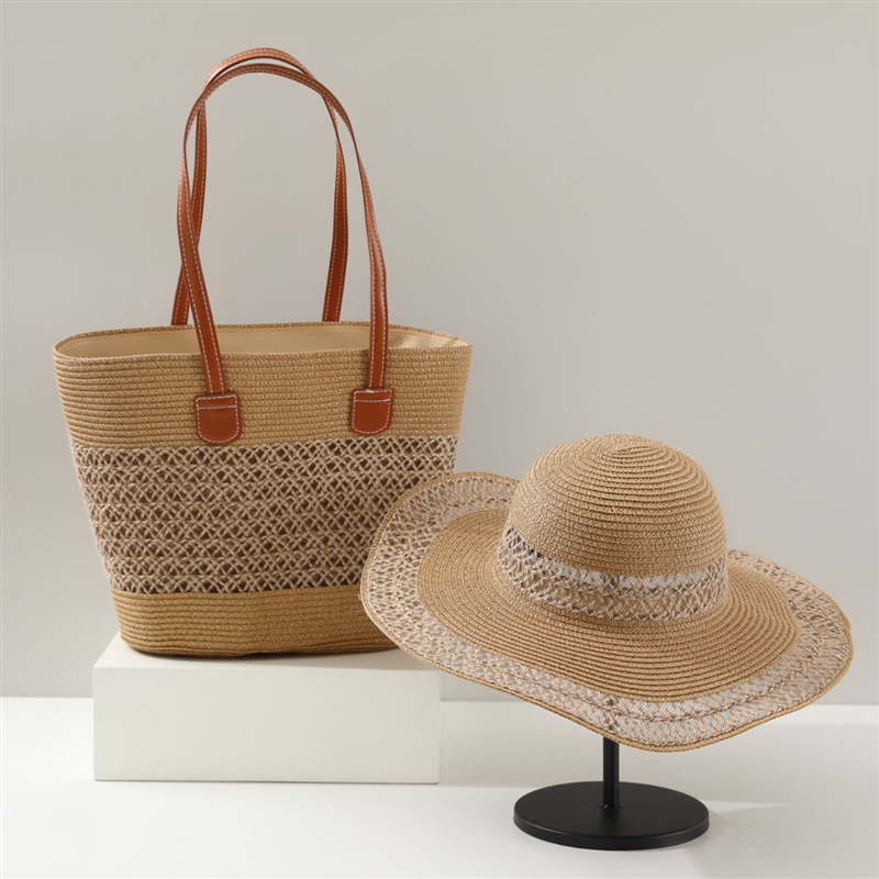 Light Camel Color Hasp Shoulder Bag | picture 