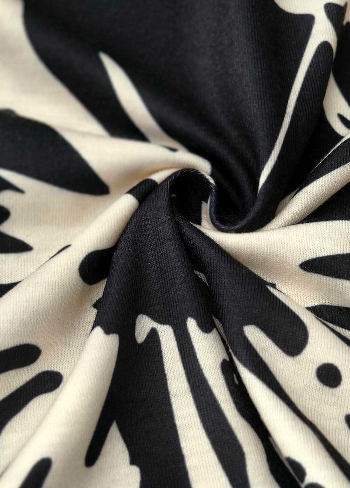 Black Leaf Print Short Sleeveless Round Neck Dress | picture 