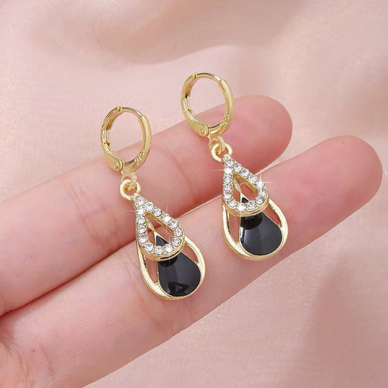Black Hollow Geometric Teardrop Alloy Earrings | picture 