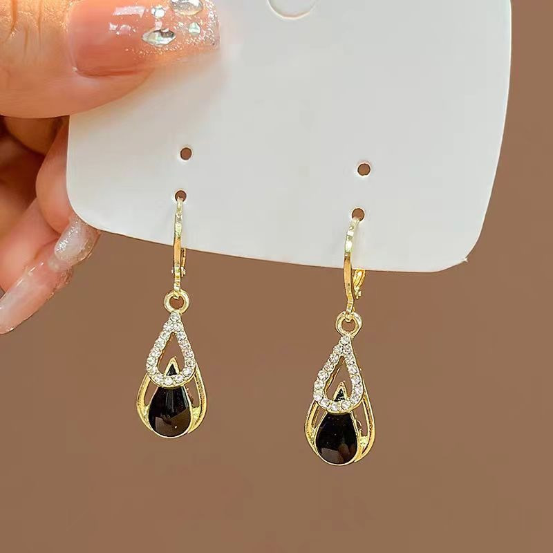 Black Hollow Geometric Teardrop Alloy Earrings | picture 