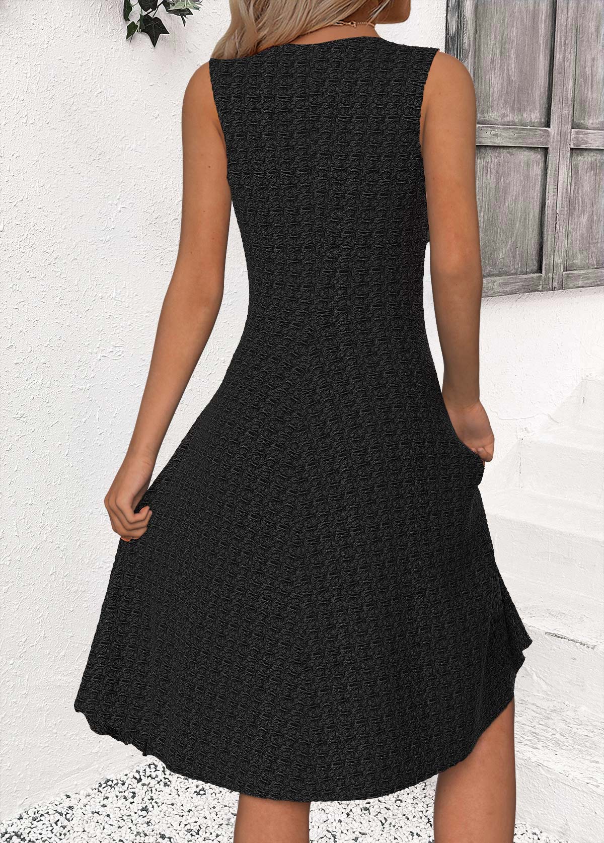 Black Ruched Sleeveless Round Neck Dress | picture 