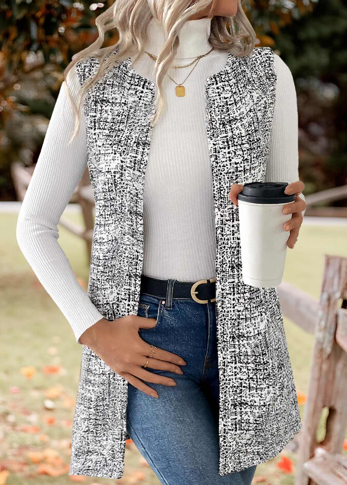 Black Graffiti Print Sleeveless Round Neck Waistcoat | picture 