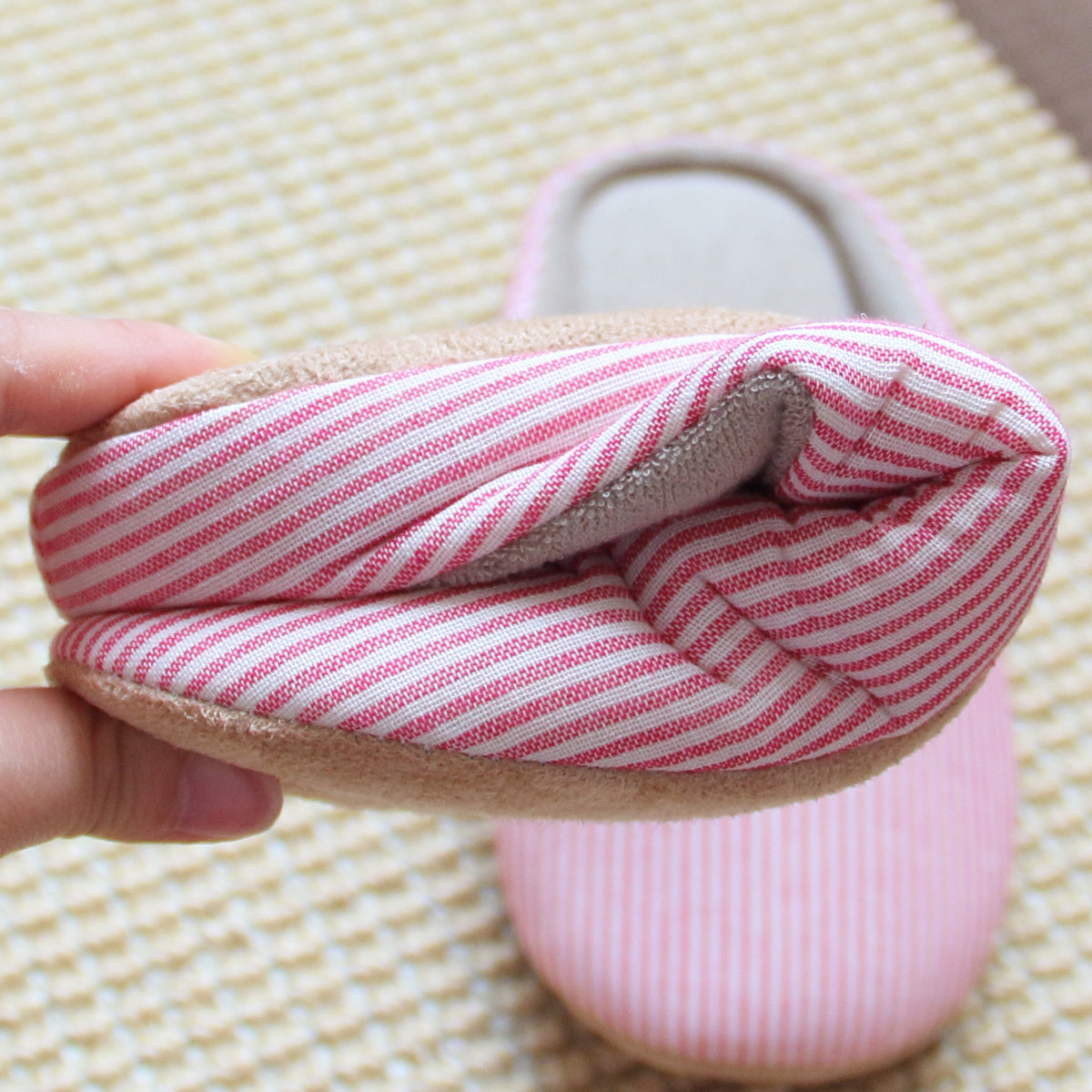 Pink Color Closed Toe Falt Slippers | picture 