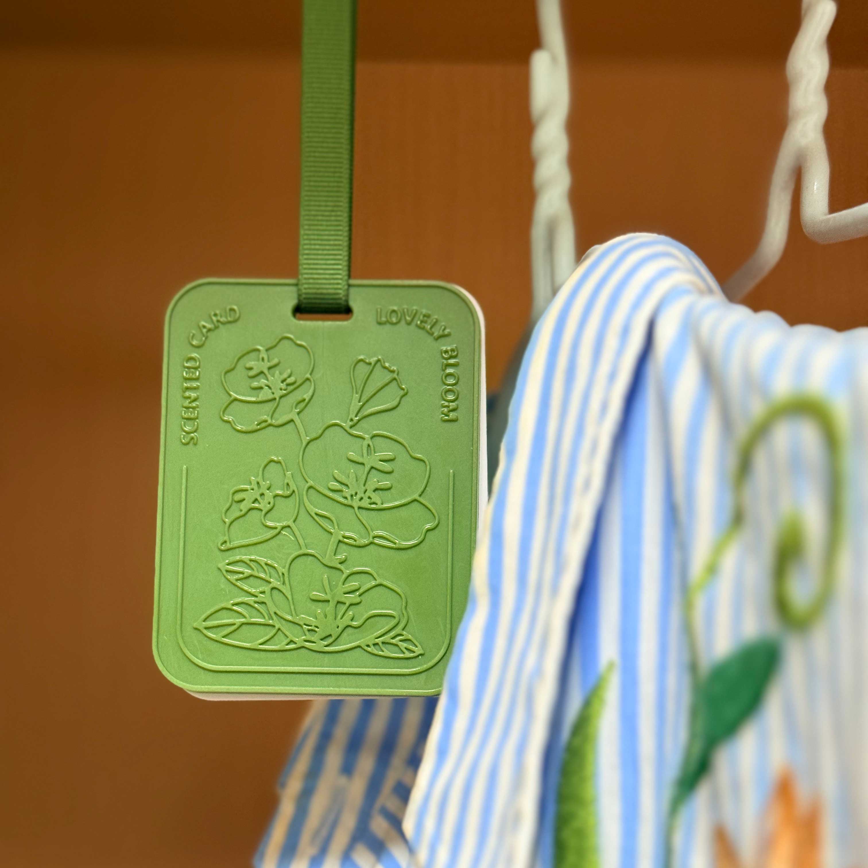 Green 3D Floral Air Freshener Pad | picture 