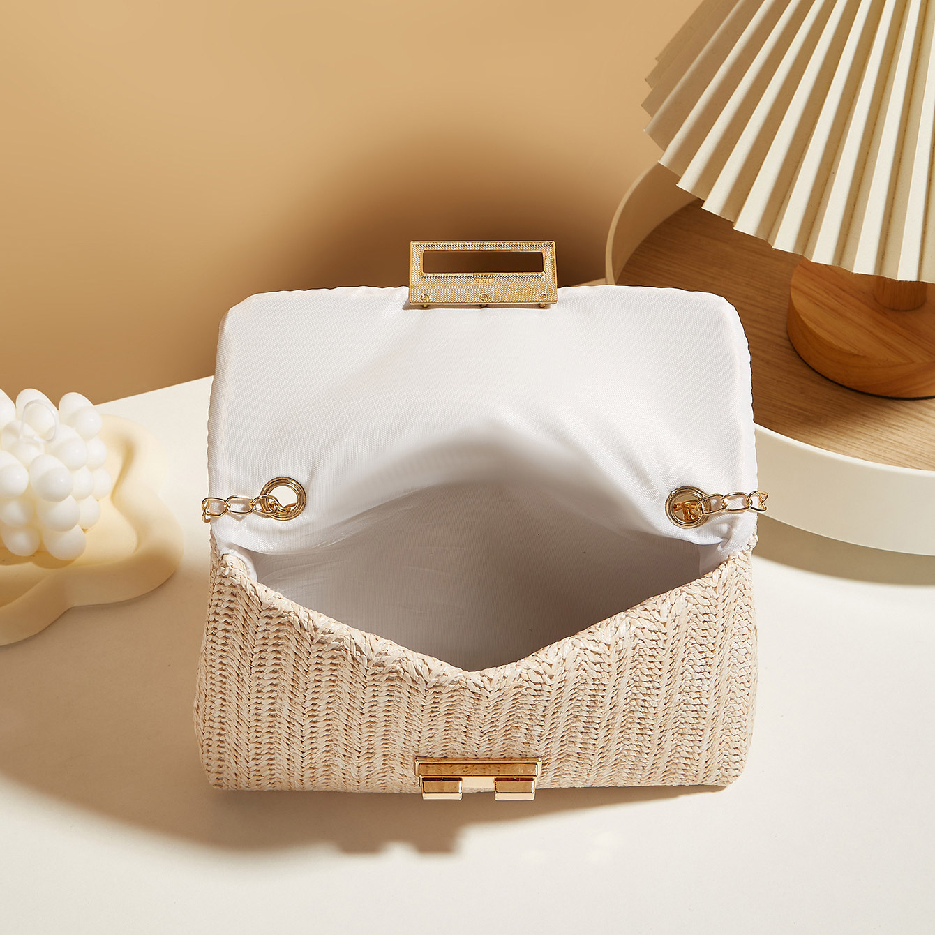 Light Camel Pushlock Chains Crossbody Bag | picture 