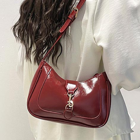 Wine Red Zip Nylon Shoulder Bag | picture 