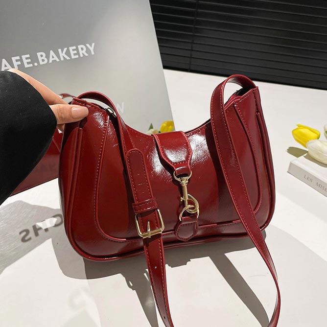 Wine Red Zip Nylon Shoulder Bag | picture 