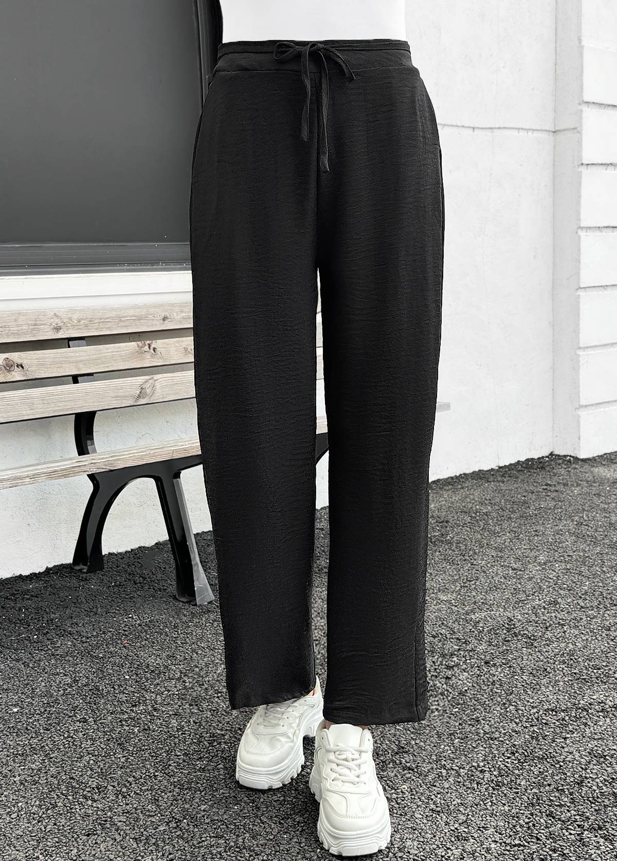 Black Pocket Straight Leg Elastic Waist High Waisted Pants | picture 