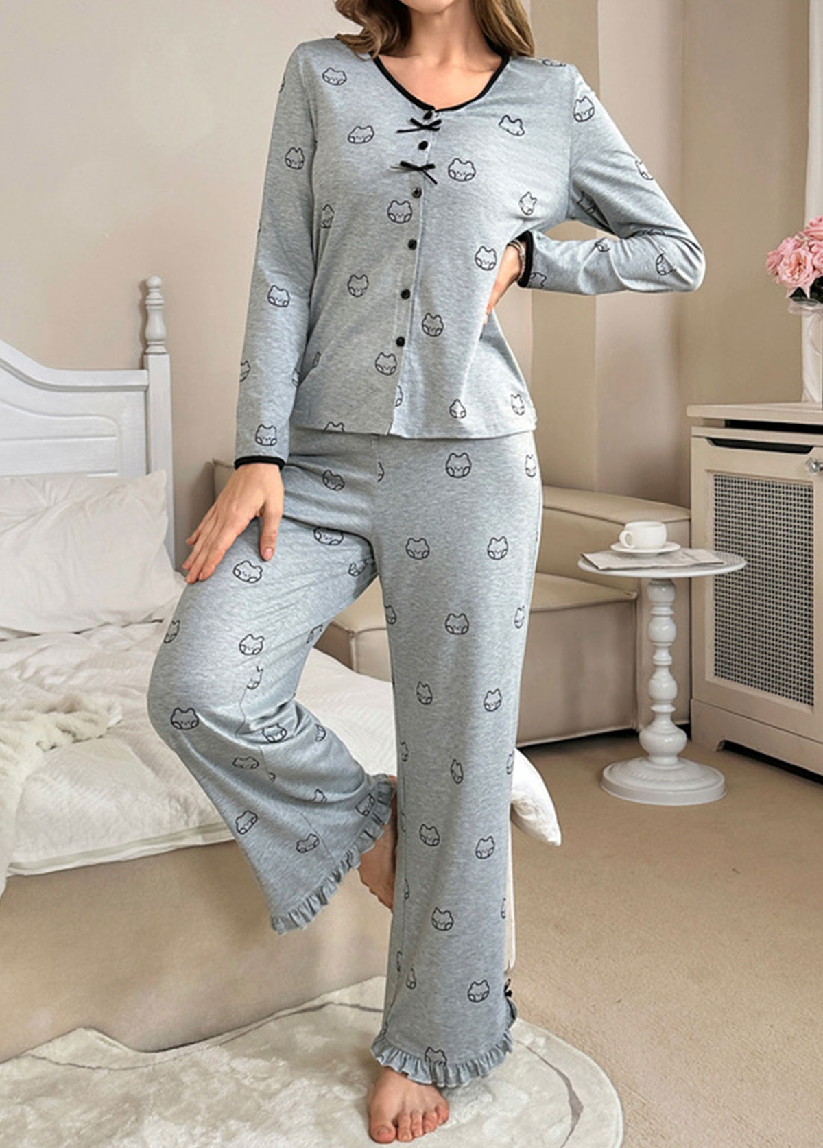 Light Grey Animal Print Lounge Top and Pants | picture 