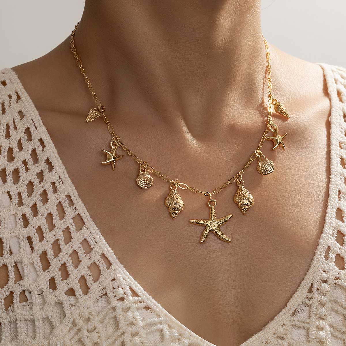 Golden Shell Starfish Design Alloy Necklace | picture 