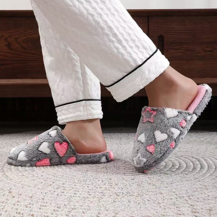 Dark Grey Heart Print Closed Toe Falt Slippers | picture 