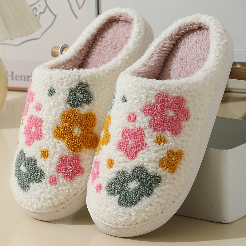 White Floral Print Closed Toe Falt Slippers | picture 
