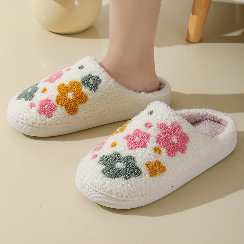 White Floral Print Closed Toe Falt Slippers | picture 
