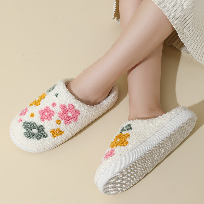 White Floral Print Closed Toe Falt Slippers | picture 