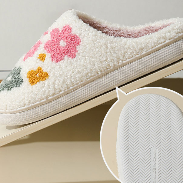 White Floral Print Closed Toe Falt Slippers | picture 