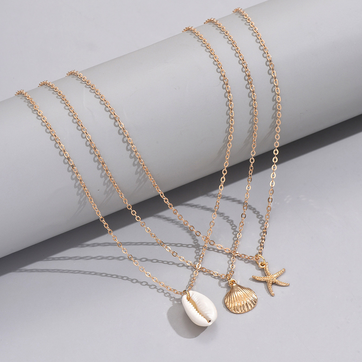Layered Golden Shell Alloy Necklace Set | picture 