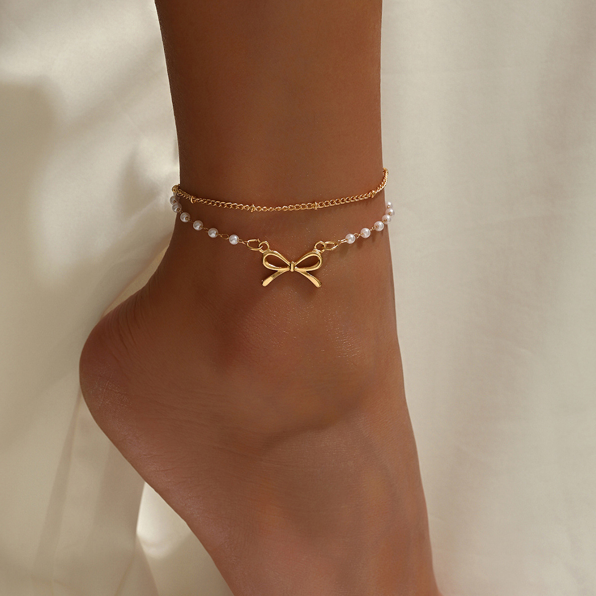 Golden Color Bow Alloy Detail Anklet | picture 
