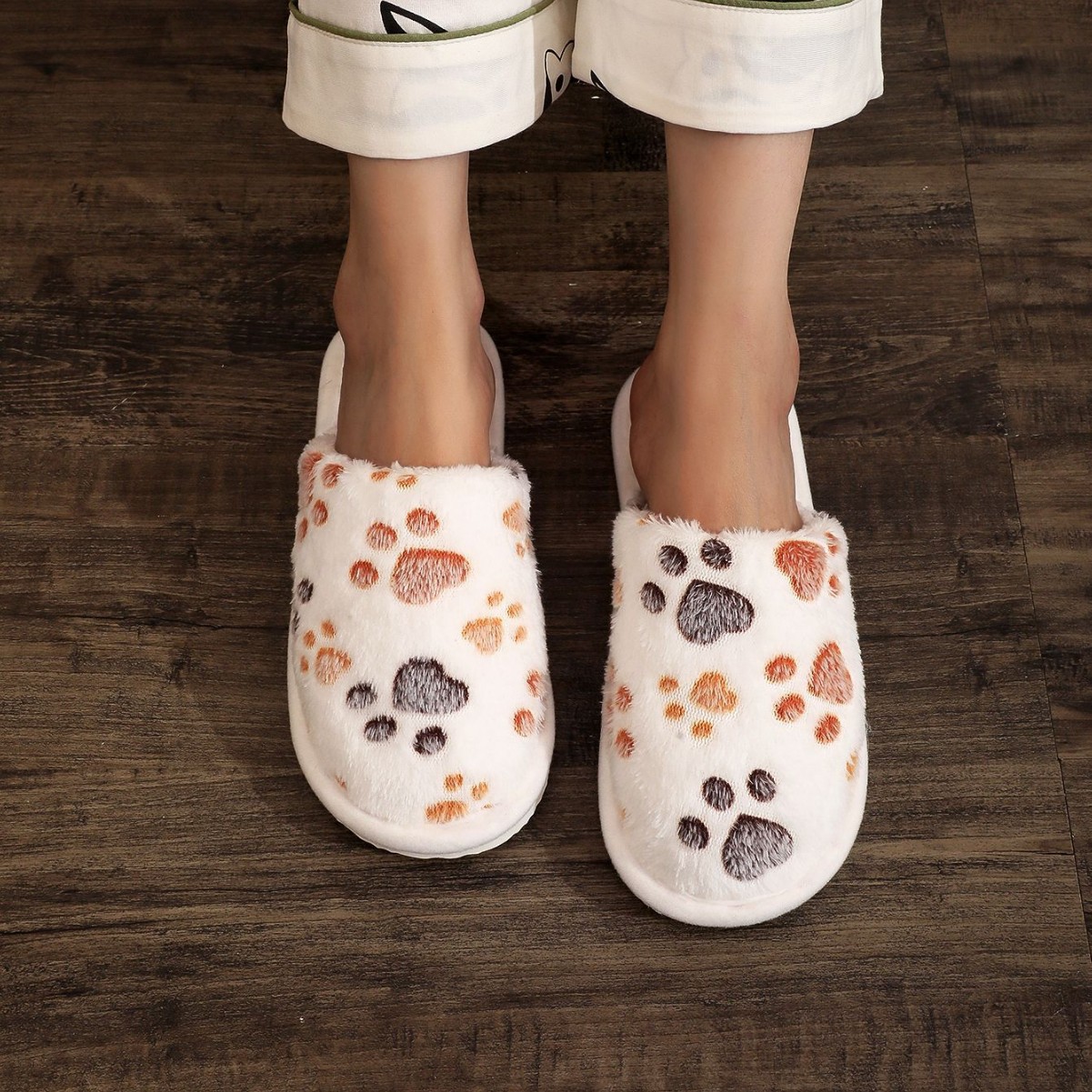 White Animal Print Closed Toe Falt Slippers | picture 