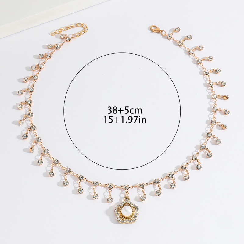 Golden Color Alloy Detail Rhinestone Necklace | picture 