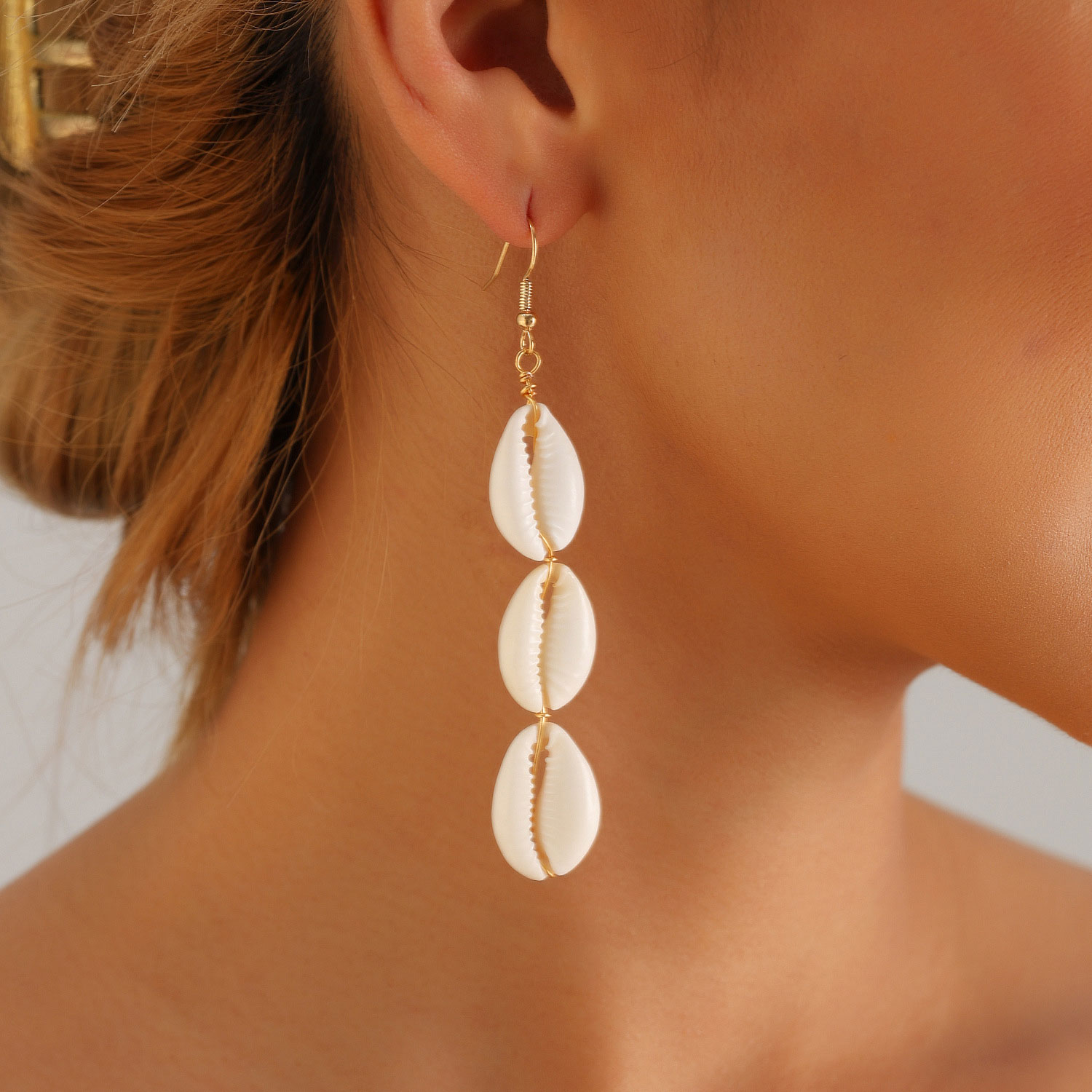 Raw White Tassel Shell Design Earrings | picture 