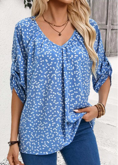women clothes image of Light Blue Tummy Coverage Heart Print 3/4 Sleeve Blouse