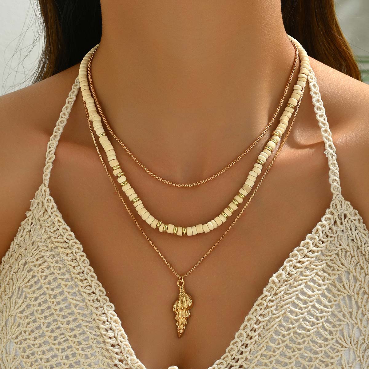 Golden Color Alloy Detail Conch Necklace | picture 