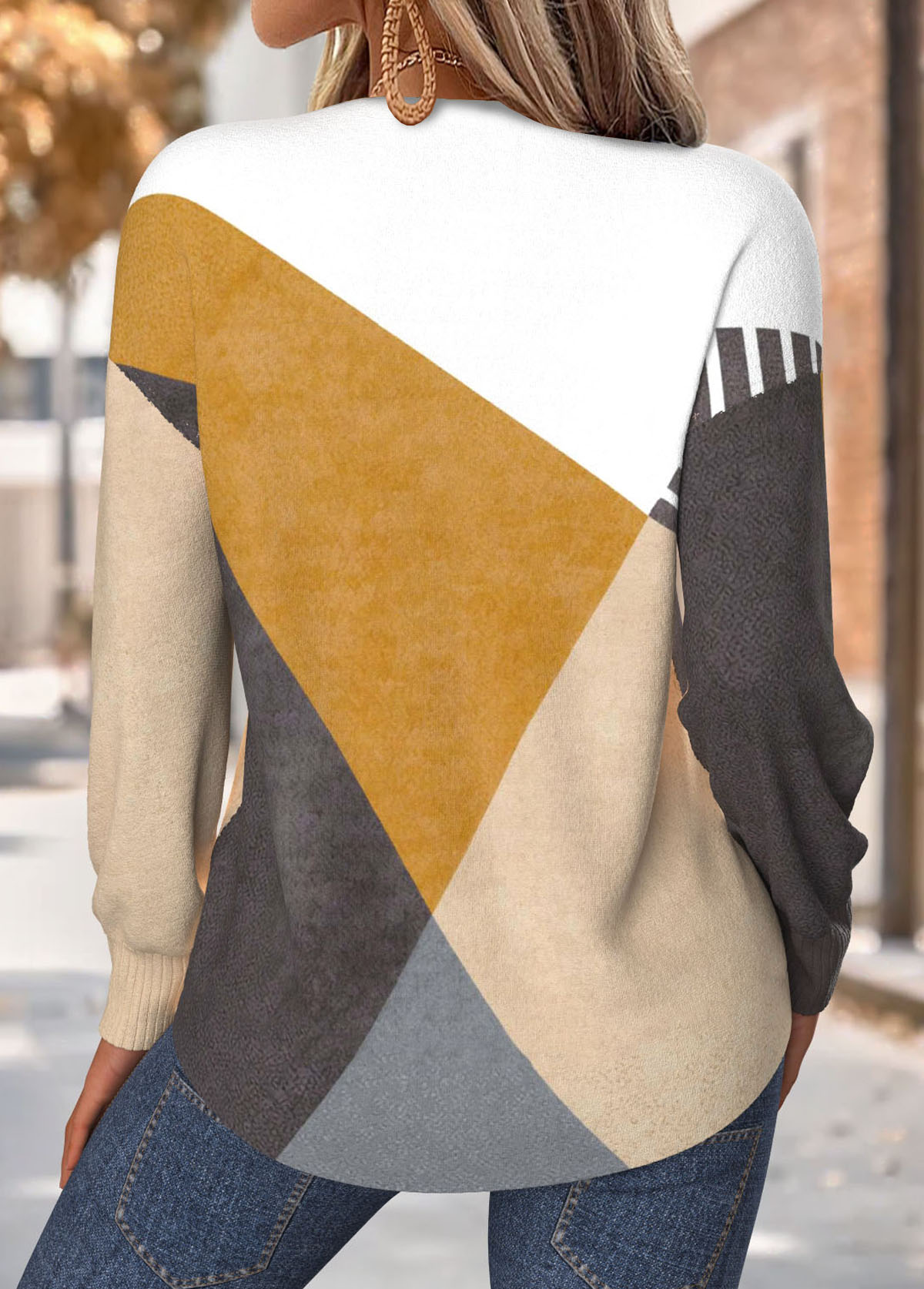 Light Camel Tummy Coverage Geometric Print Long Sleeve Sweatshirt | picture 