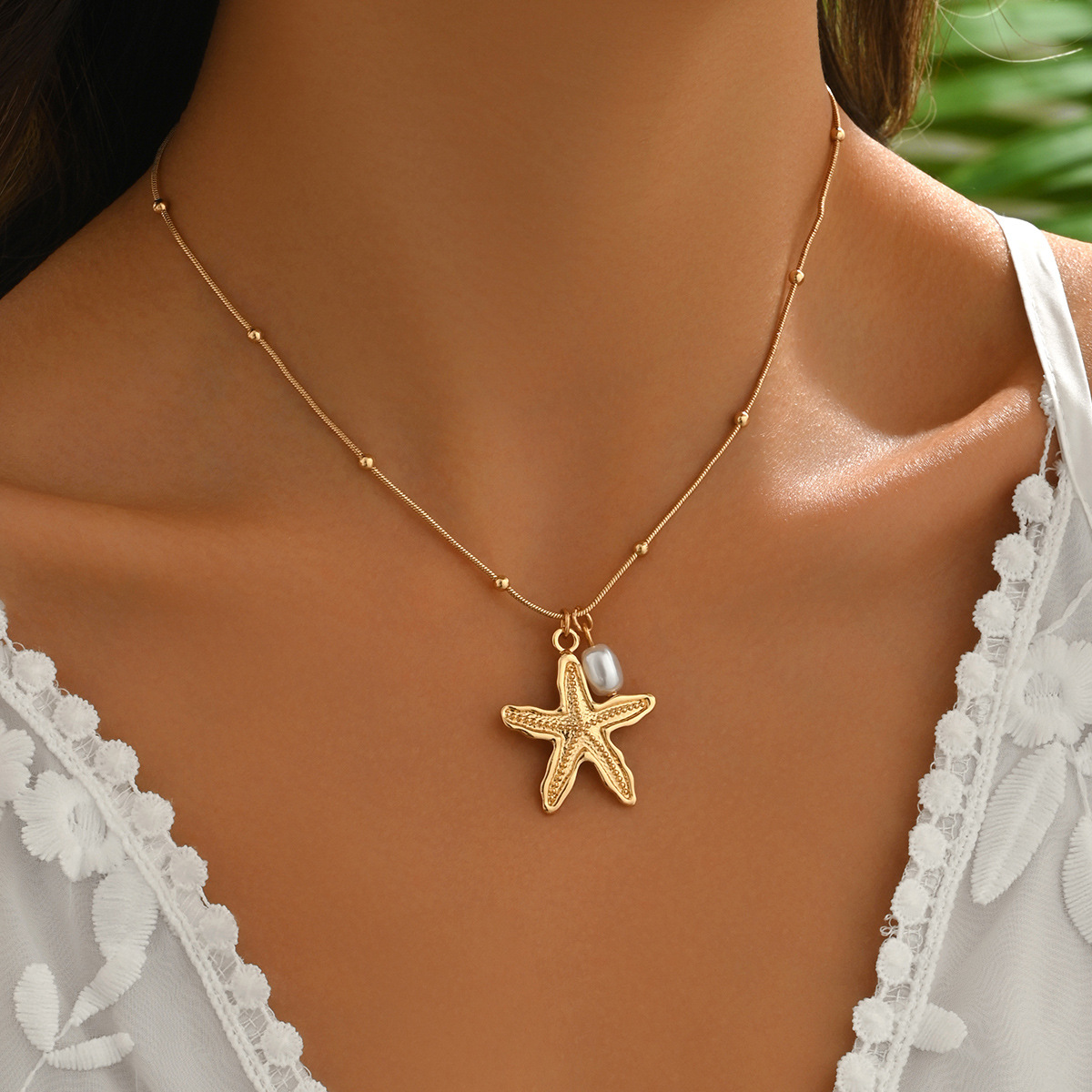 Golden Starfish Pearl Design Alloy Necklace | picture 
