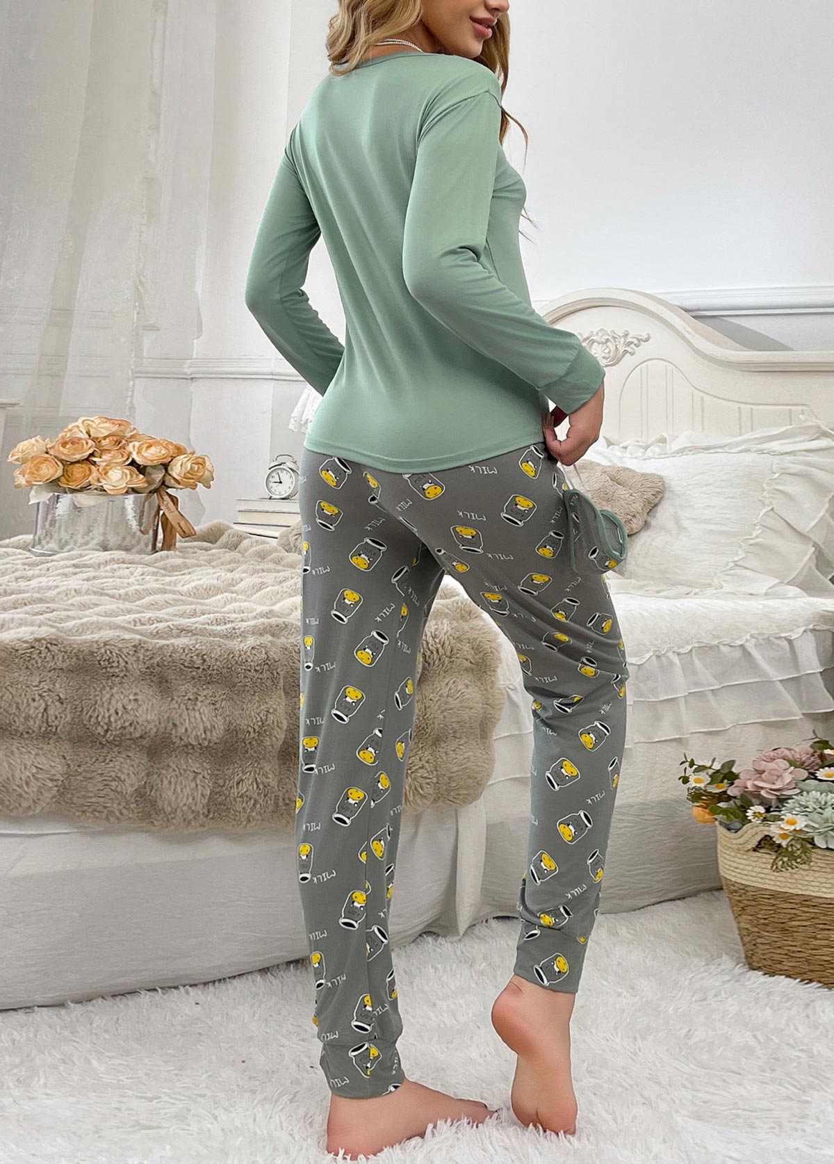 Green Long Sleeve Round Neck Lounge Top and Pants | picture 