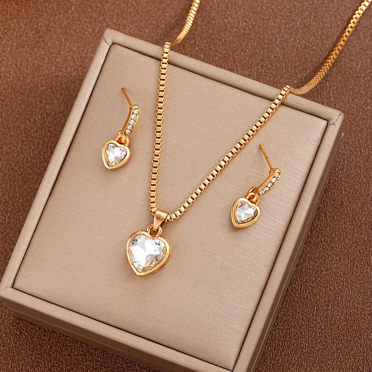 Golden Heart Alloy Earrings and Necklace | picture 