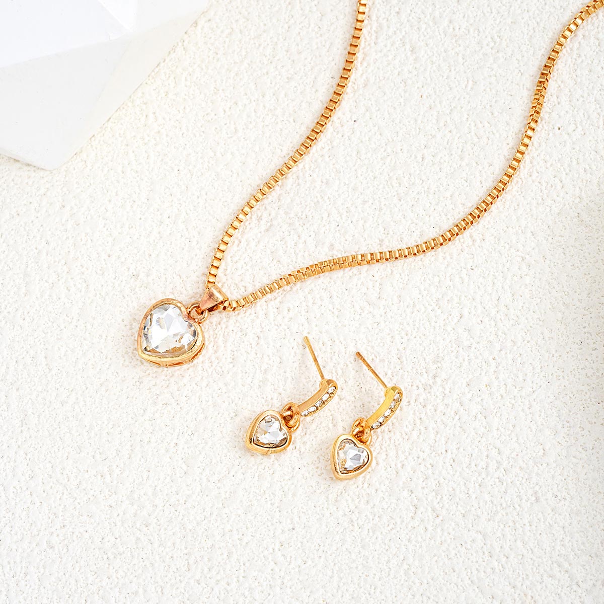 Golden Heart Alloy Earrings and Necklace | picture 
