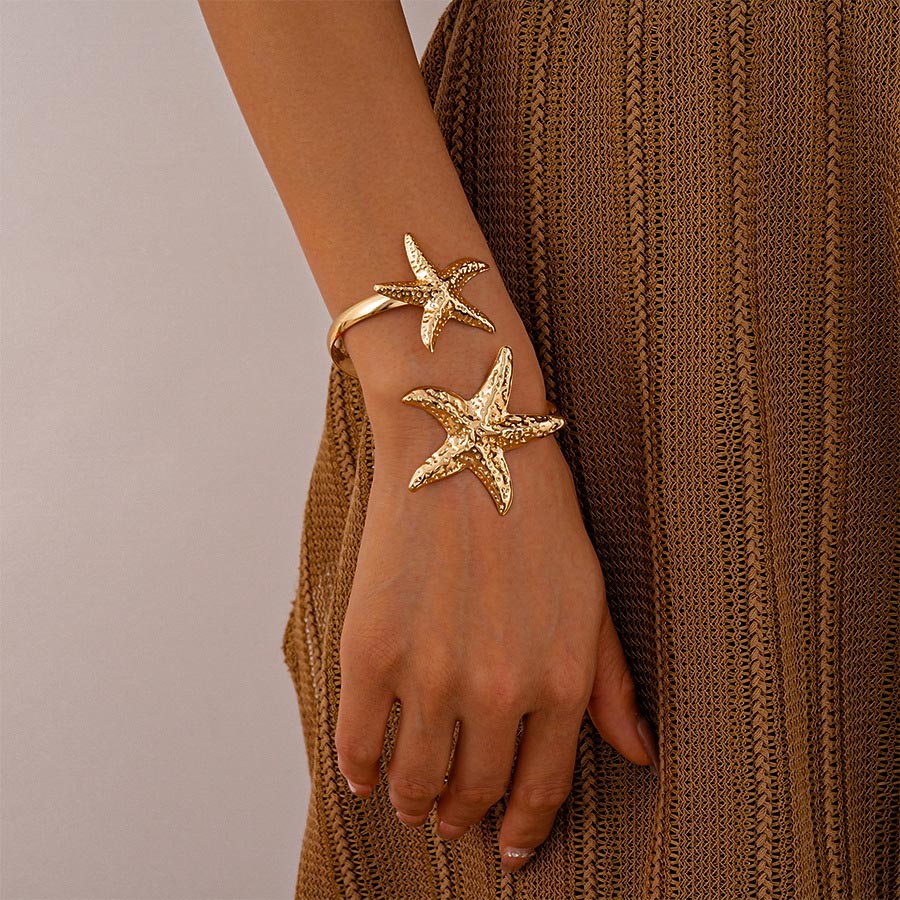 Golden Color Starfish Metal Detail Bangle | picture 