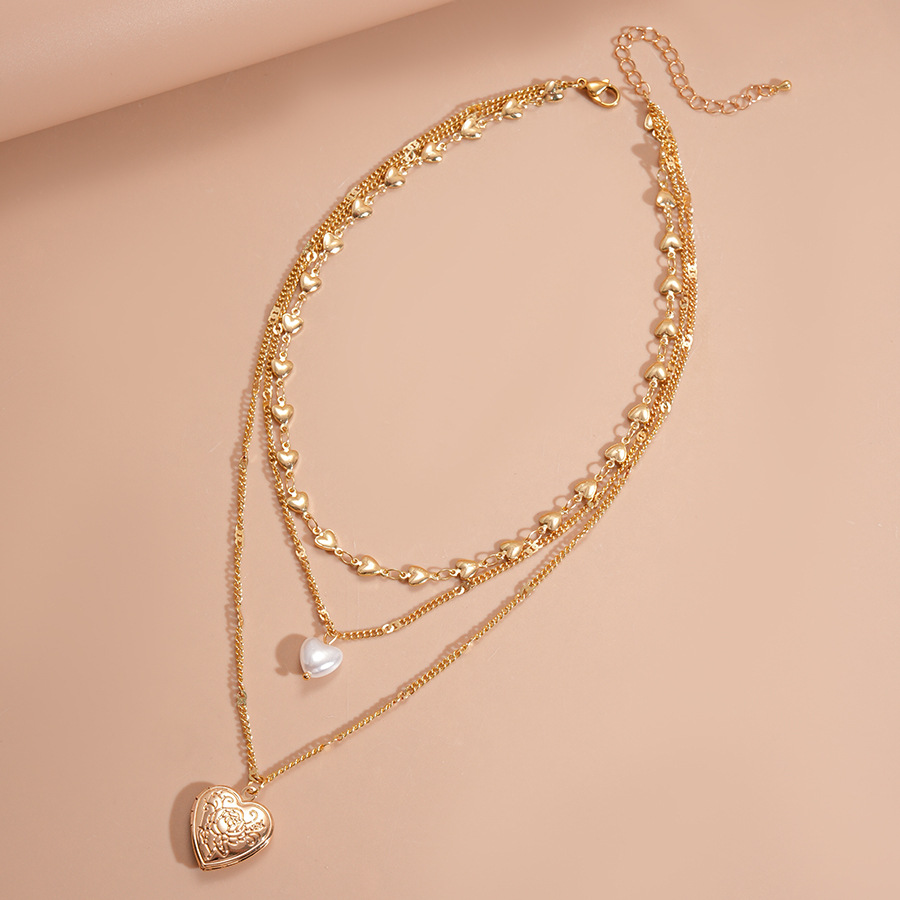 Golden Color Heart Alloy Detail Necklace | picture 