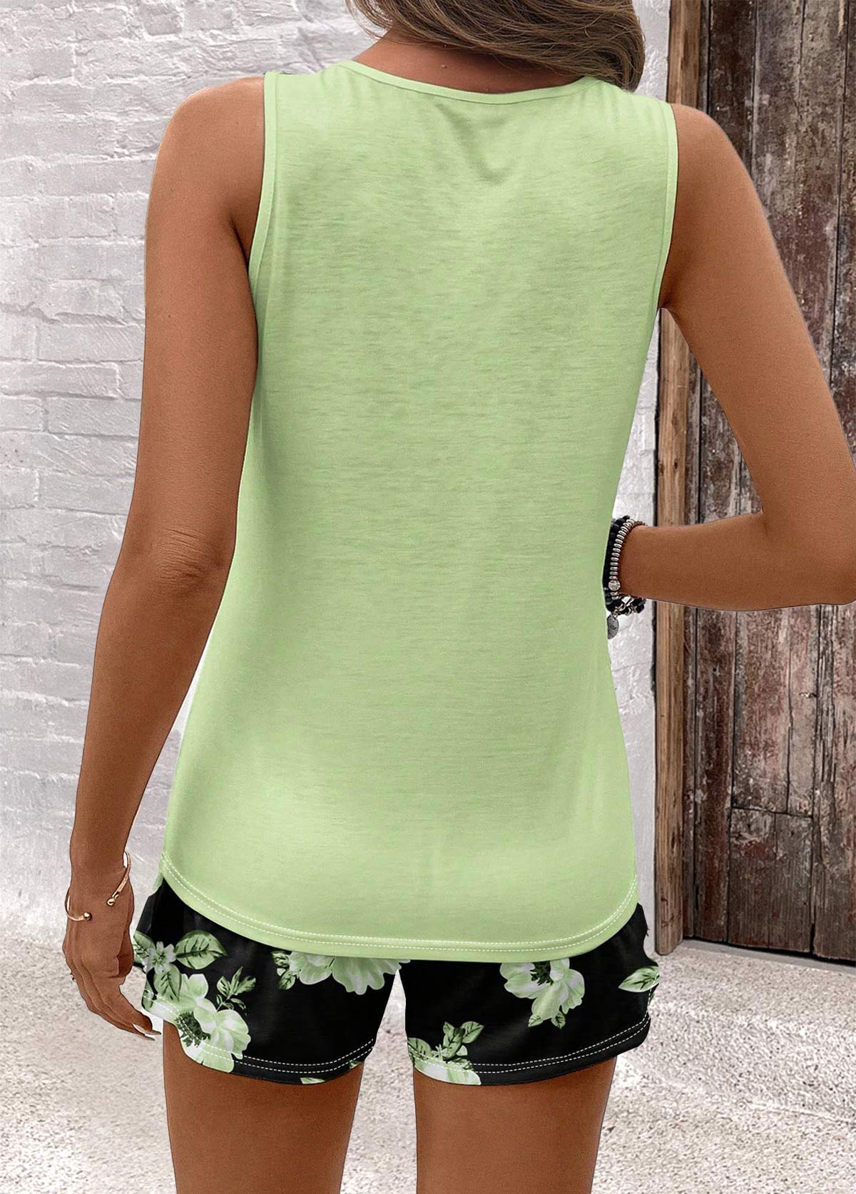 Light Green Tummy Coverage Floral Print Sleeveless Tank Top | picture 