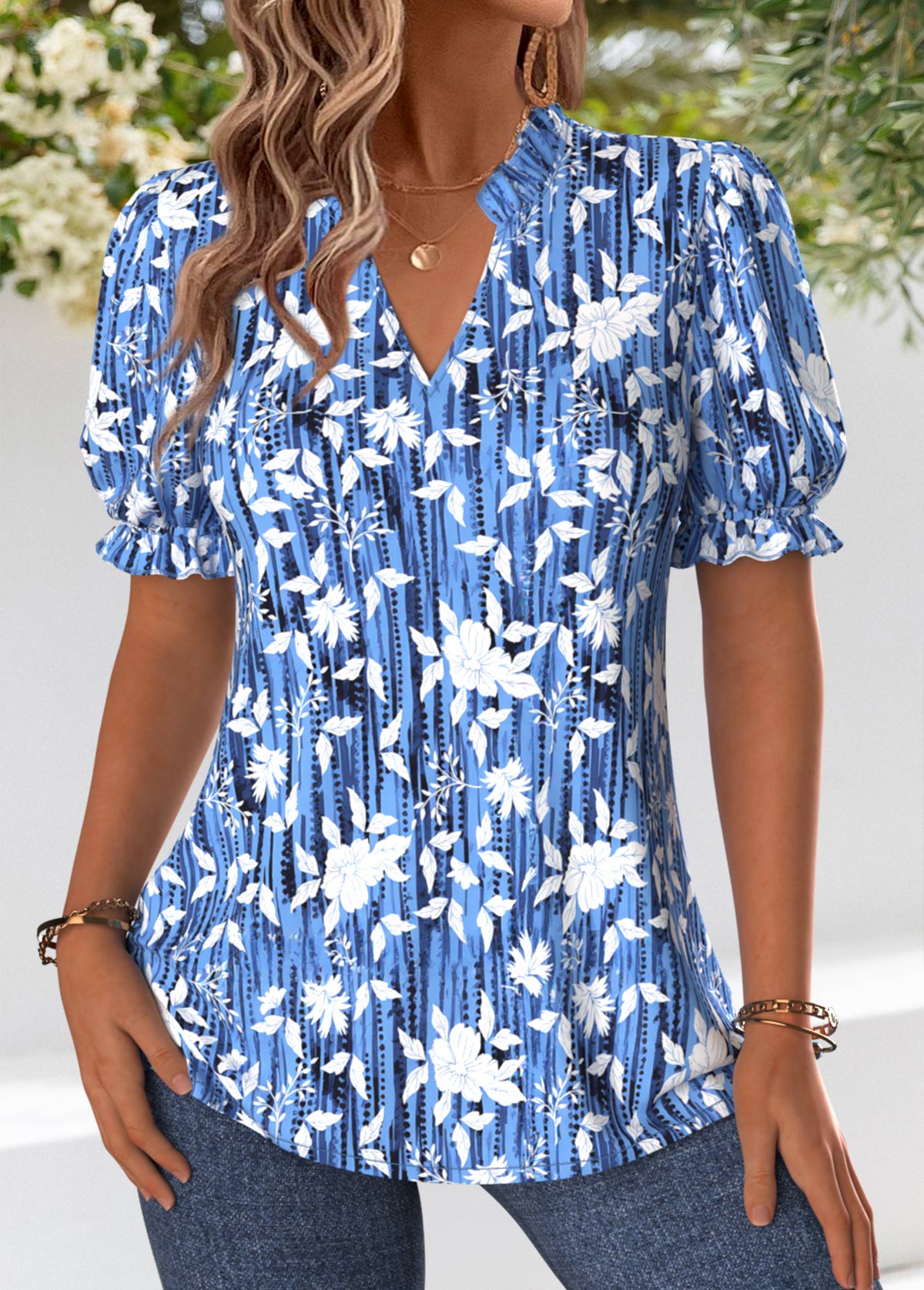 Blue Curved Hem Floral Print Short Sleeve Blouse | picture 