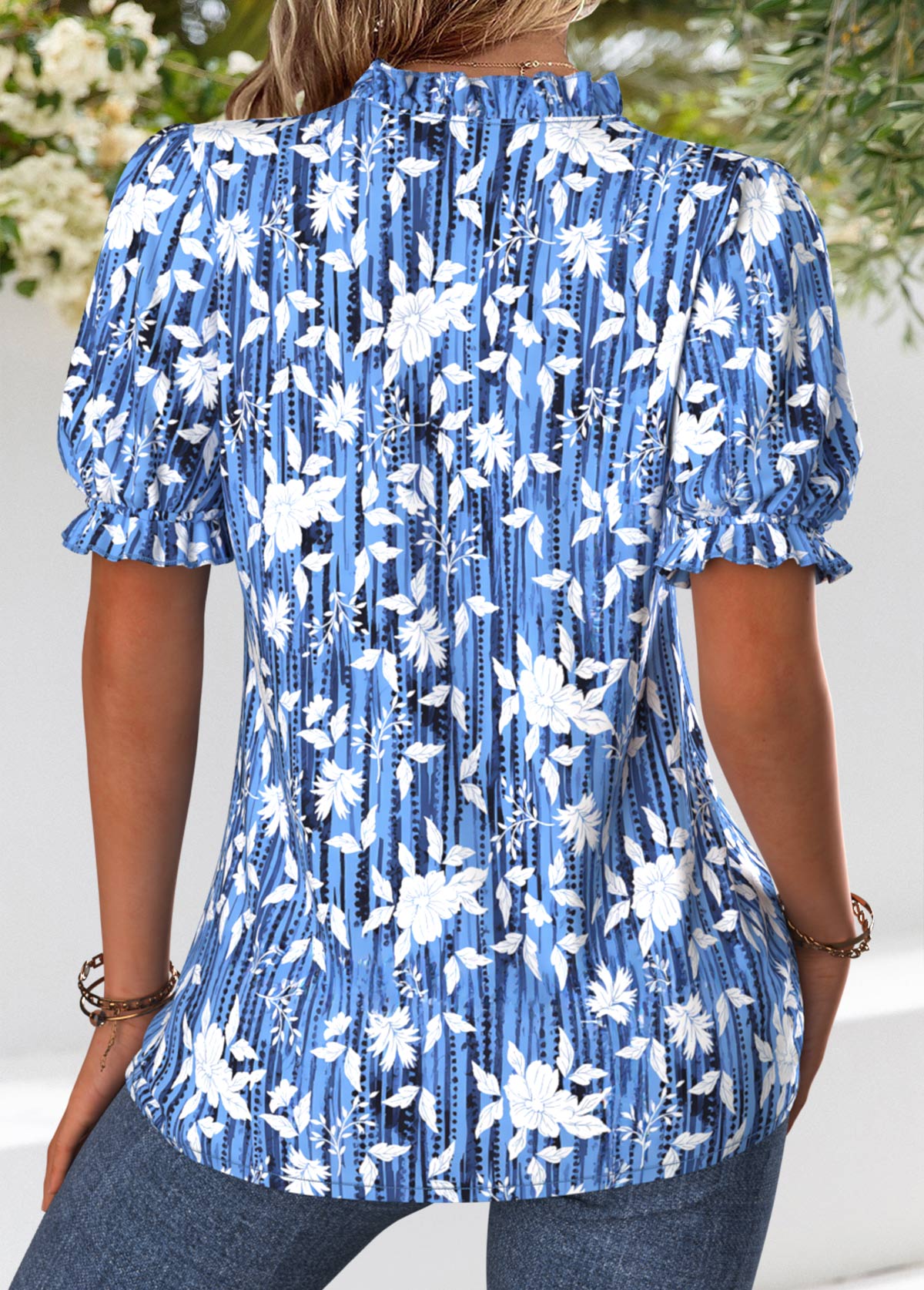 Blue Curved Hem Floral Print Short Sleeve Blouse | picture 