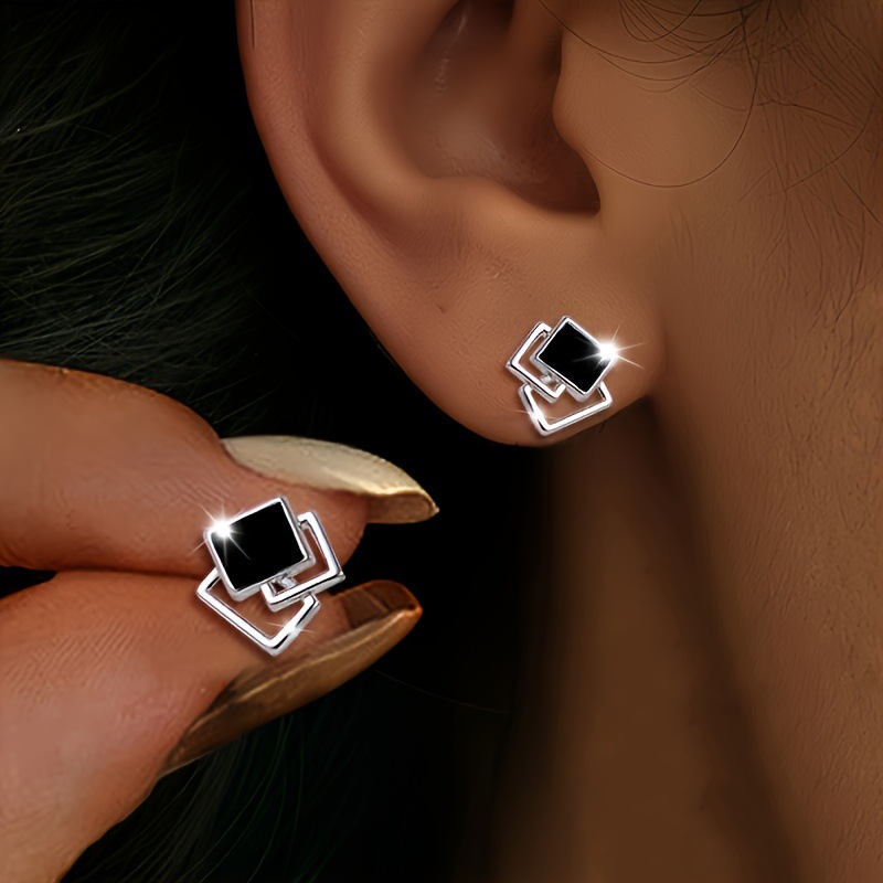 Black Color Square Copper Detail Earrings | picture 