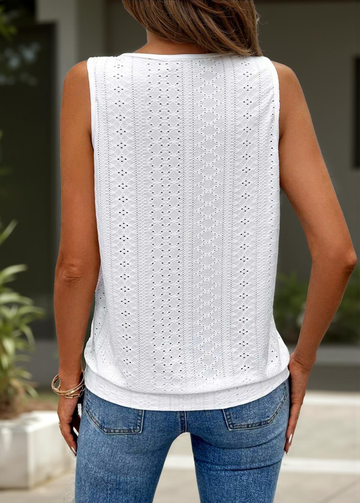 White Tummy Coverage Sleeveless Round Neck Tank Top | picture 