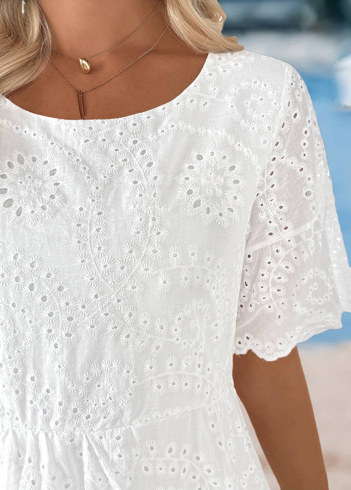 White Scalloped Hem Short Sleeve Round Neck Dress | picture 