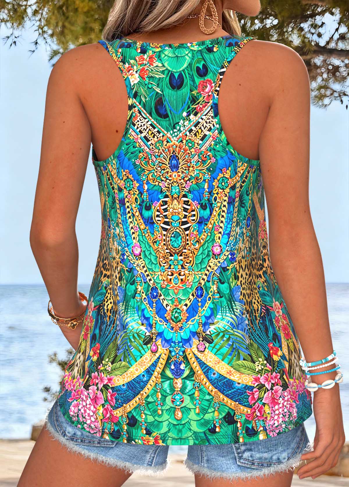 Green Tribal Print Sleeveless Scoop Neck Tank Top | picture 