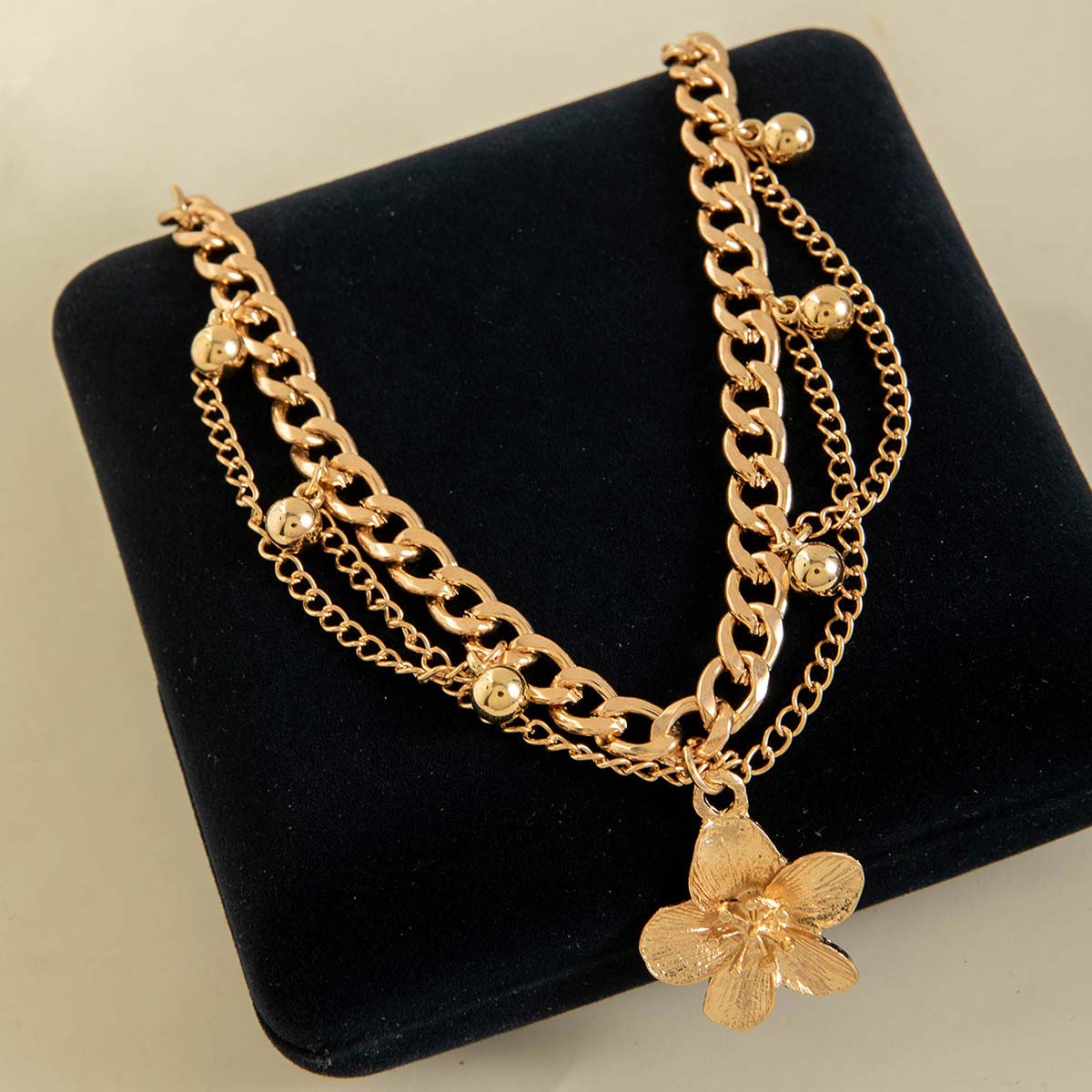Golden Floral Design Layered Alloy Anklet | picture 