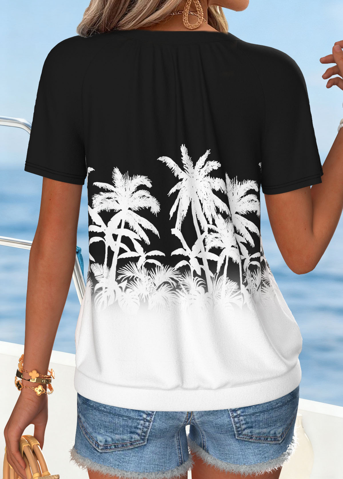 Black Tropical Plants Print Tummy Coverage T Shirt | picture 